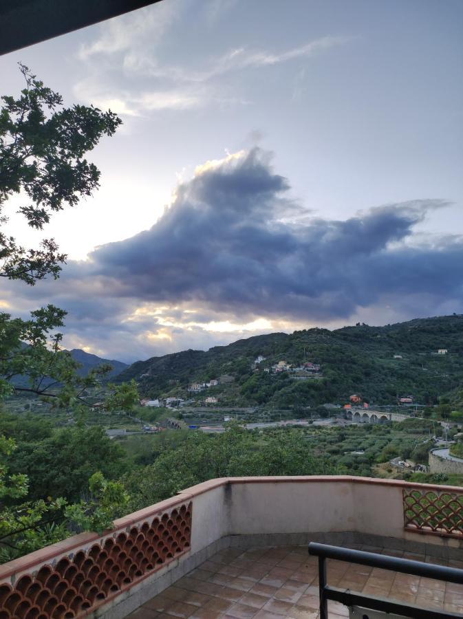 Villa Jewels ,Casa Vacanza Gaggi ภายนอก รูปภาพ